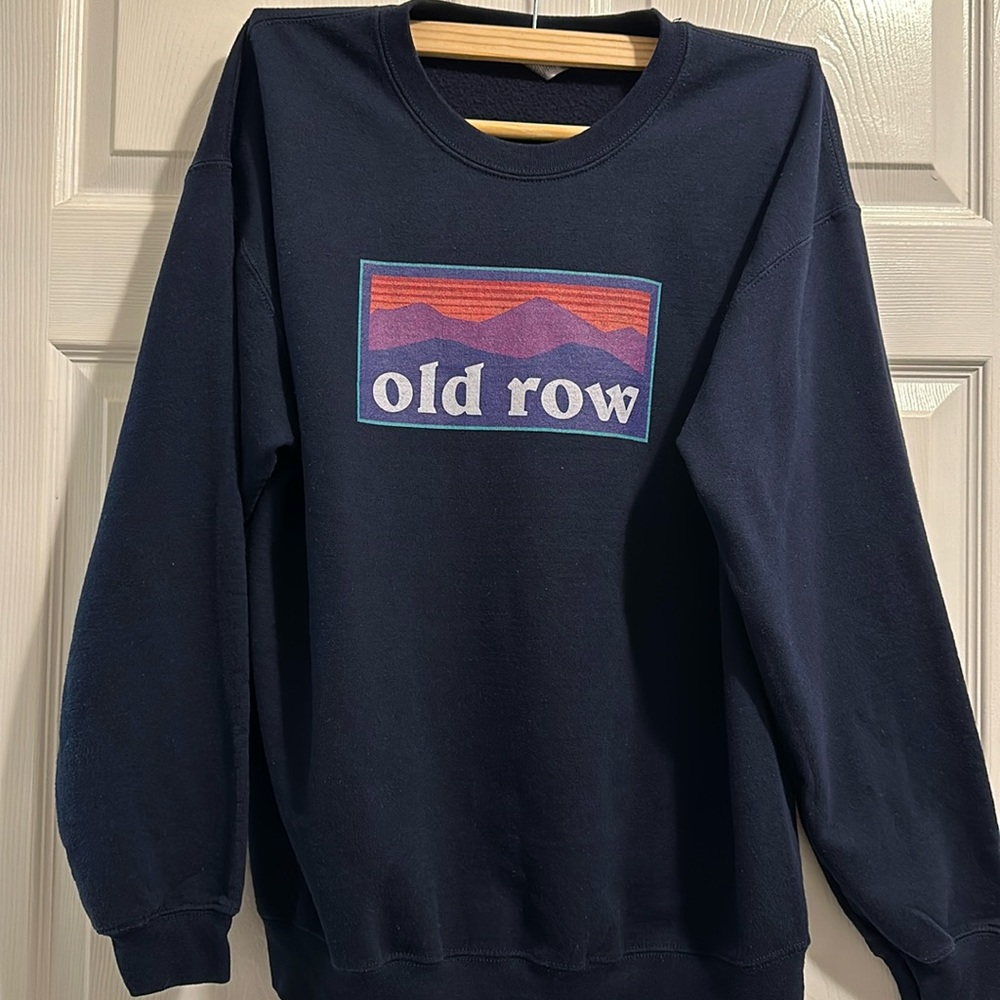 Old Row large sweatshirt